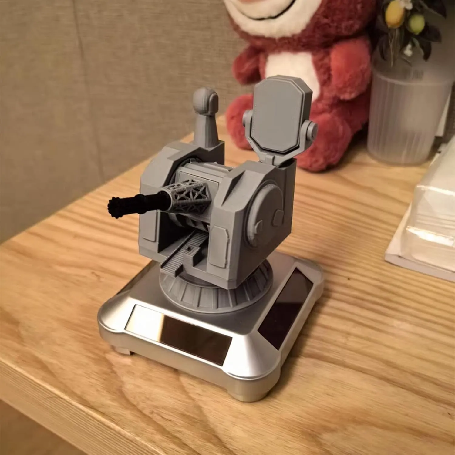 3D-Printed Solar-Powered Military Model Rotating Ornament, Military Model Car Toy Ornament, Solar Powered Automatic Rotation, for Military Enthusiasts (Style A)