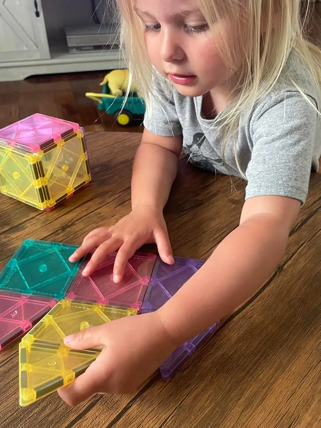 CreateOn Crayola Magnetic Tiles, Building Set for Kids, Magnetic Building Toys for Kids, STEM Travel, Gift for Boys and Girls Ages 3 , 14-Piece Set (Pastel)