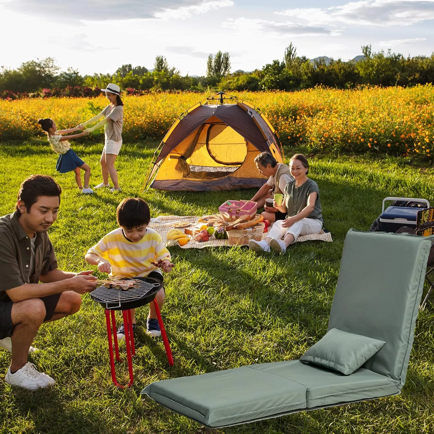 Foldable Portable Chair with Adjustable Recliner, Lightweight for Outdoor Travel, Picnics, and Camping, Carry Bag Included, Light Green