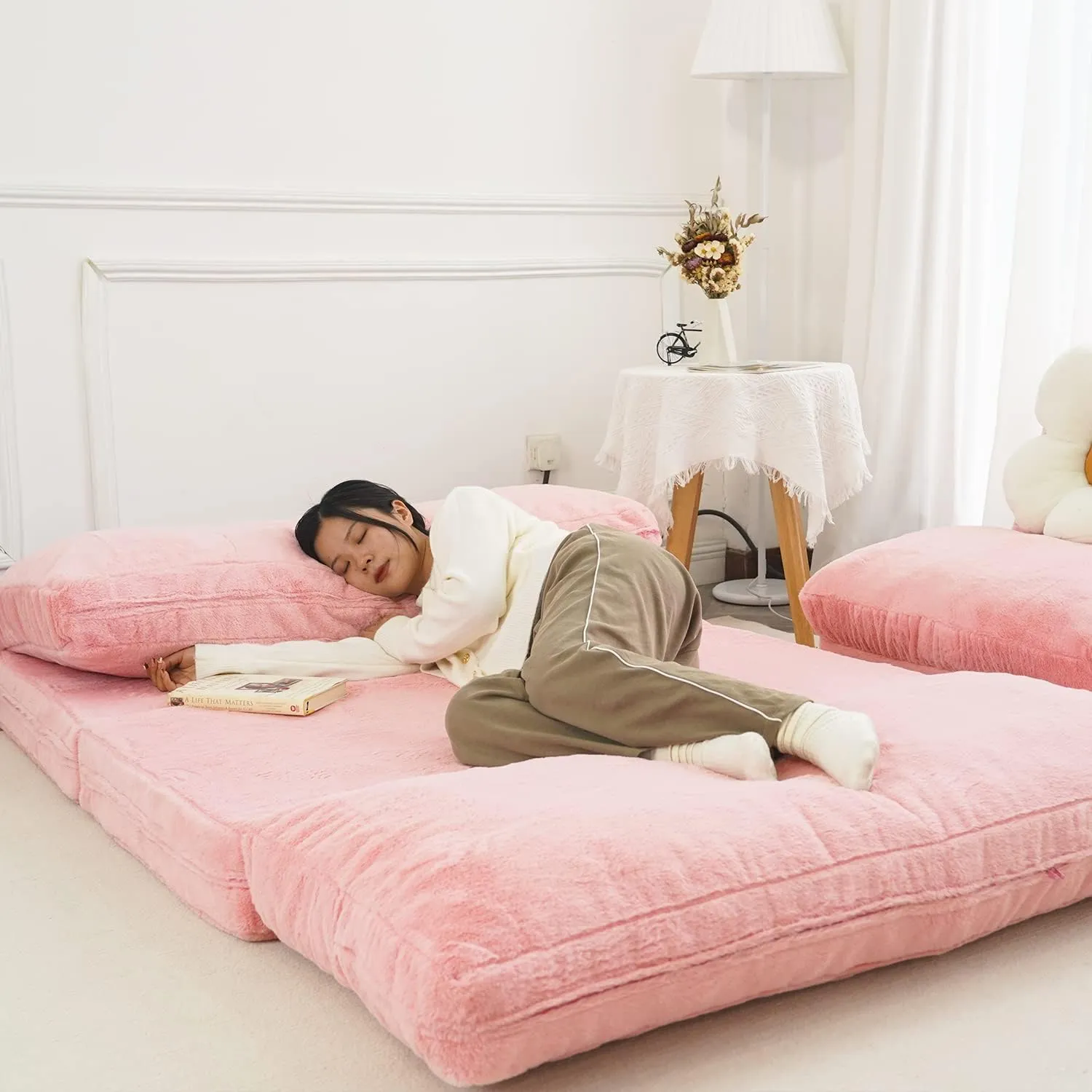 N&V Folding Matress Sofa Bean Bag Bed, Foam Filling Folding Matress Sofa, Includes Removable and Machine Washable Cover, Soft Premium Faux Fur (Medium, Pink)