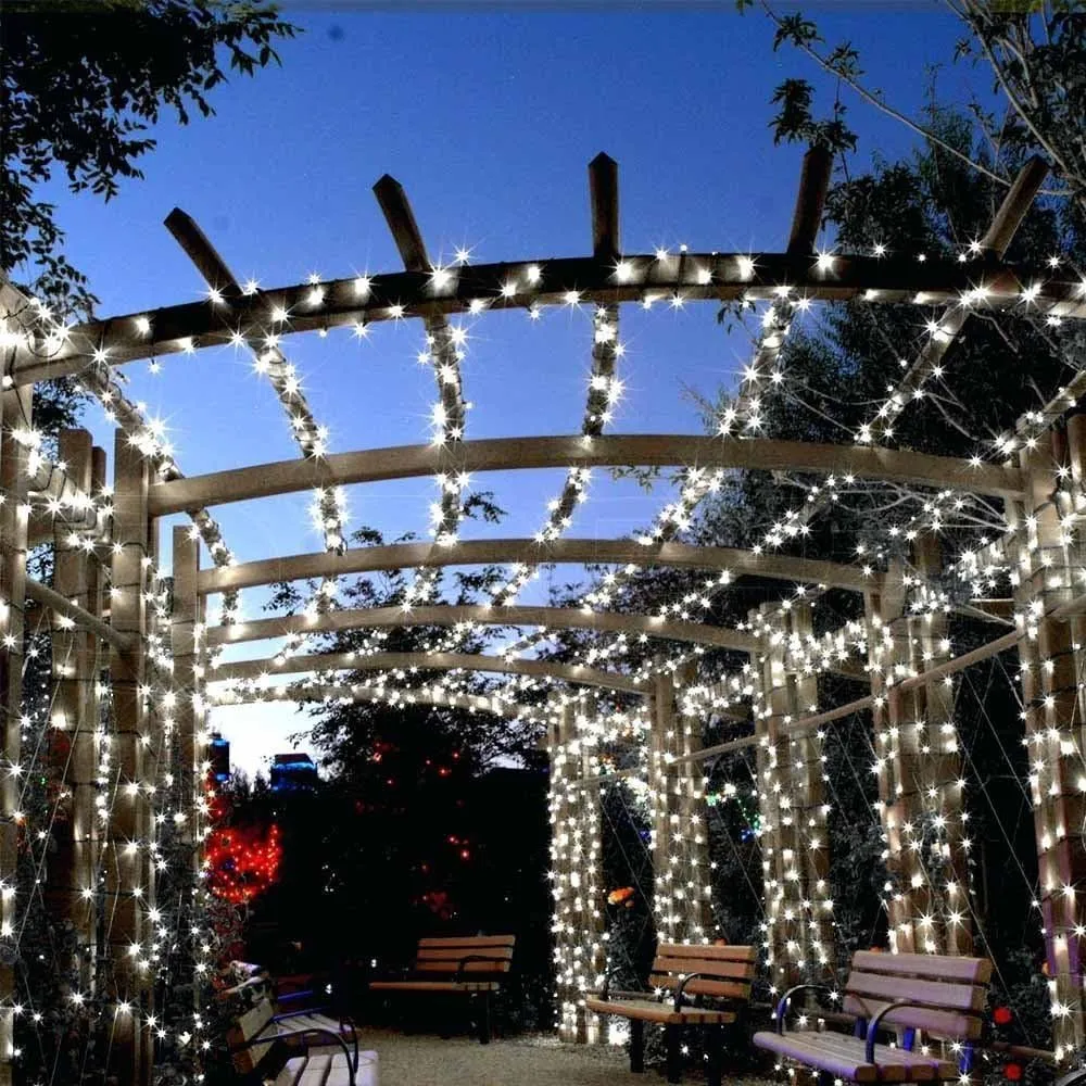 Solar Christmas Light String, 22m 200 LED Outdoor Light String 8 Modes Waterproof Solar String Lights for Trees Patio Fence Party Christmas Decor (White)