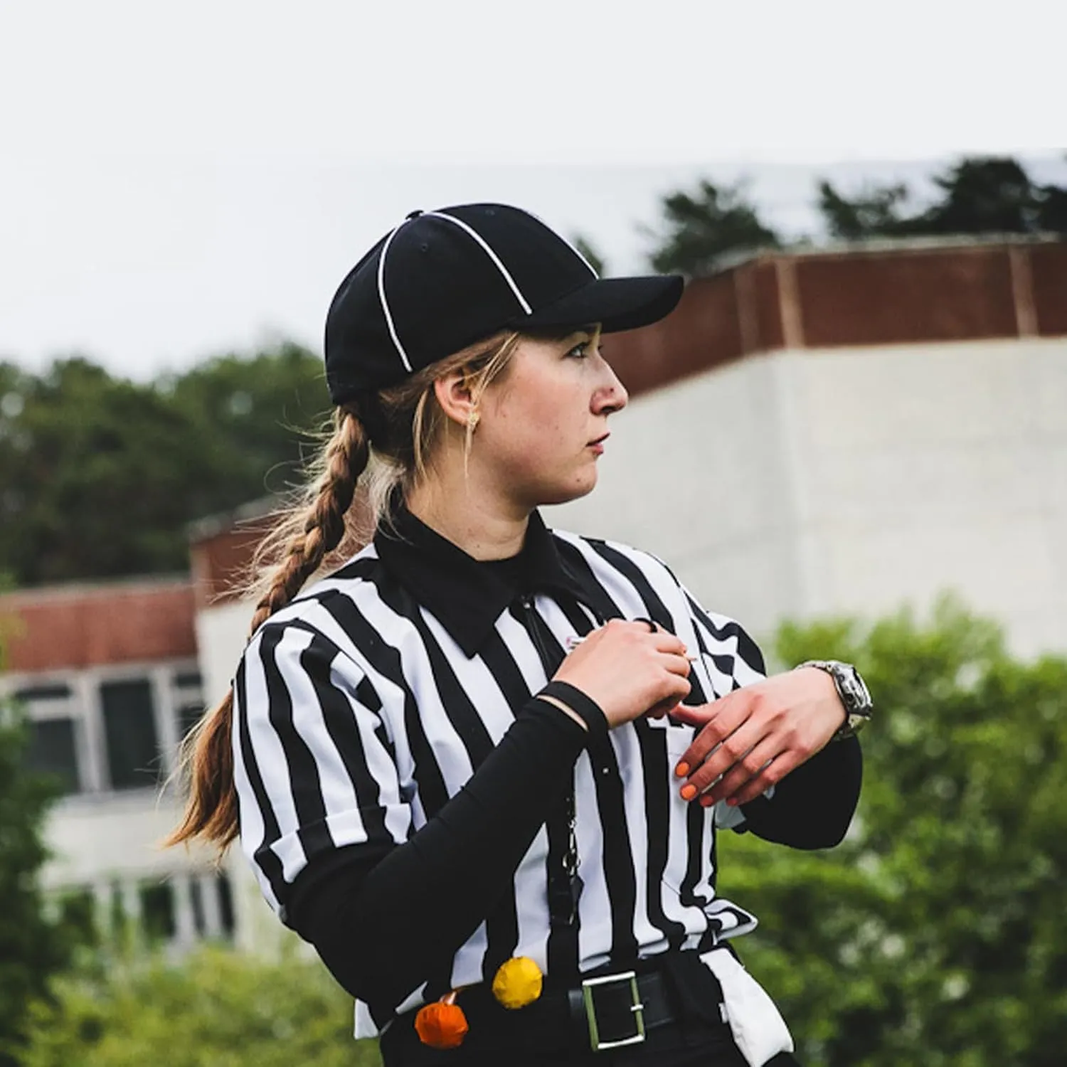 VKT 4pcs Referee Shirts Women Ref Costume Umpire Jersey for Football Soccer Basketball,Whistle, Red And Yellow Penalty Flags
